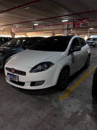 FIAT BRAVO 1.8 SPORTING 16V FLEX 4P AUTOMATIZADO FIAT BRAVO 1.8 SPORTING 16V FLEX 4P AUTOMATIZADO